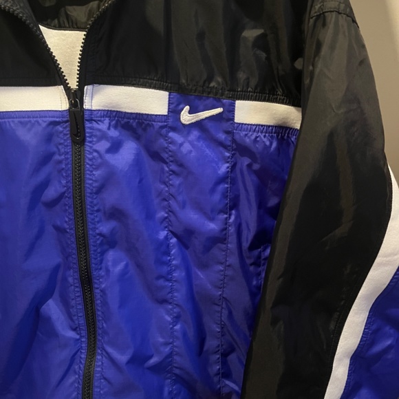 Vintage Nike Windbreaker - Picture 2 of 5